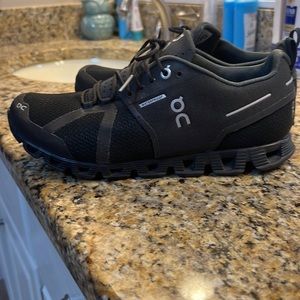 Waterproof Womens Black On Cloud Swiss Engineering Shoes